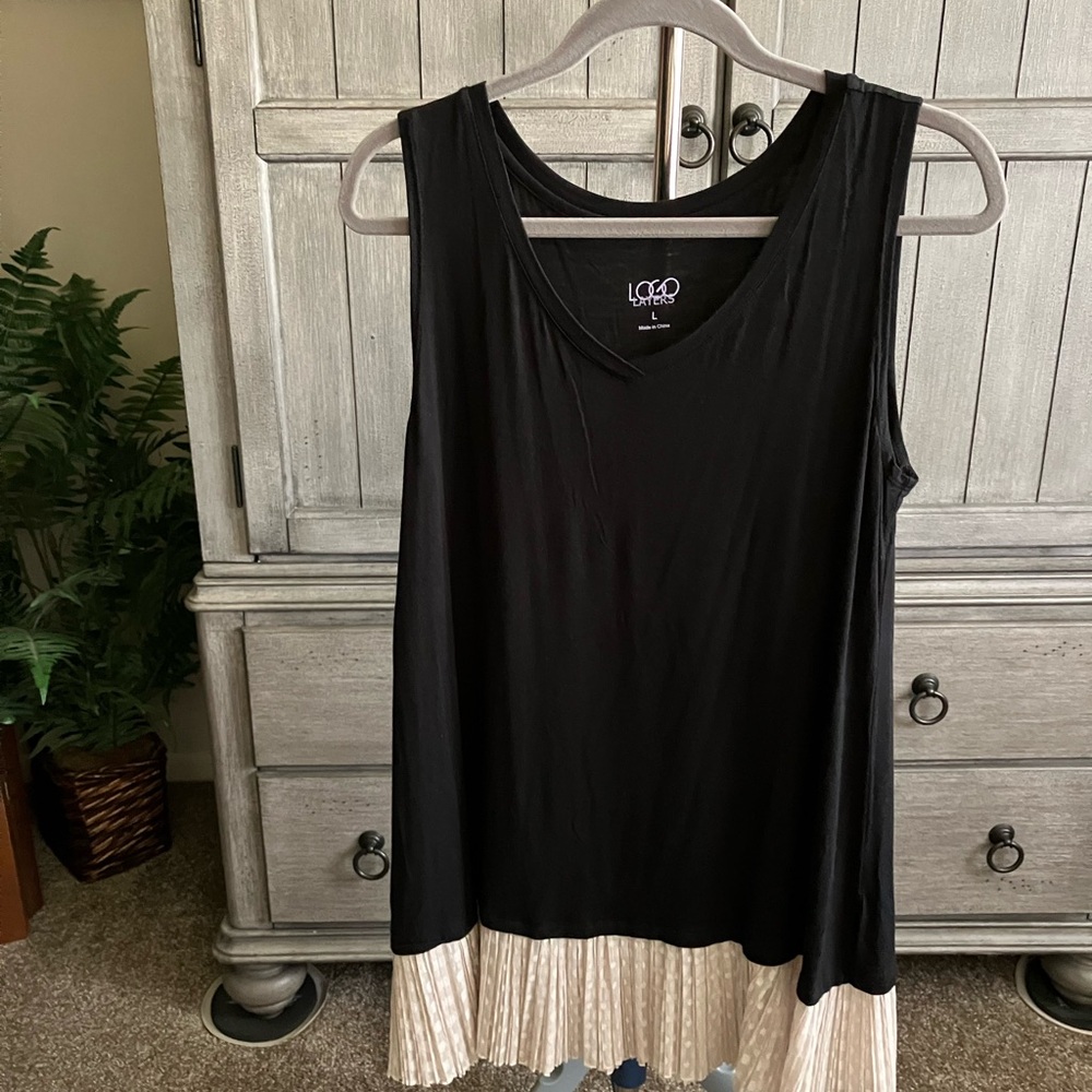 LOGO by Lori Goldstein Black and Cream Pleated Tank Top